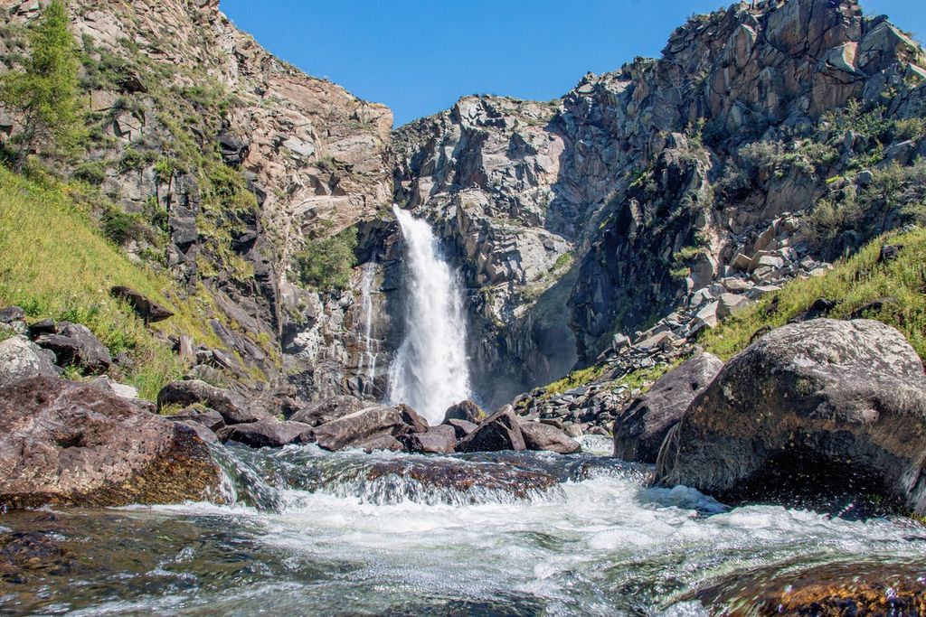 водопад куркуре в долине чулышман Долина Чулышман: достопримечательности, как добраться